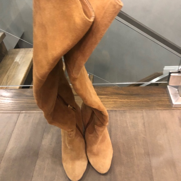 Aldo tall suede boots - each pair is sold separately - Picture 7 of 9